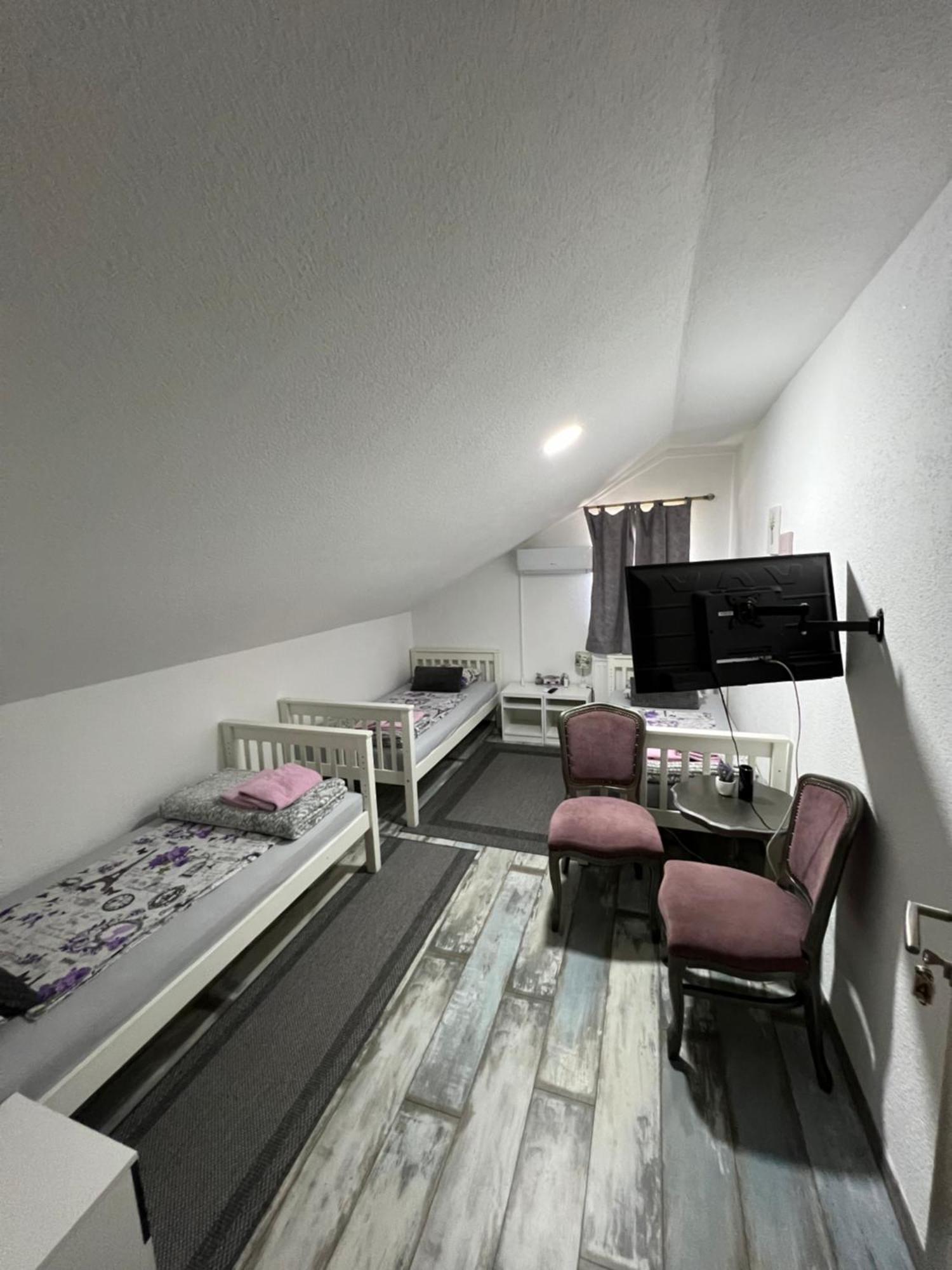 Prenociste-Sobe-Rooms-Aman Bihać 部屋 写真