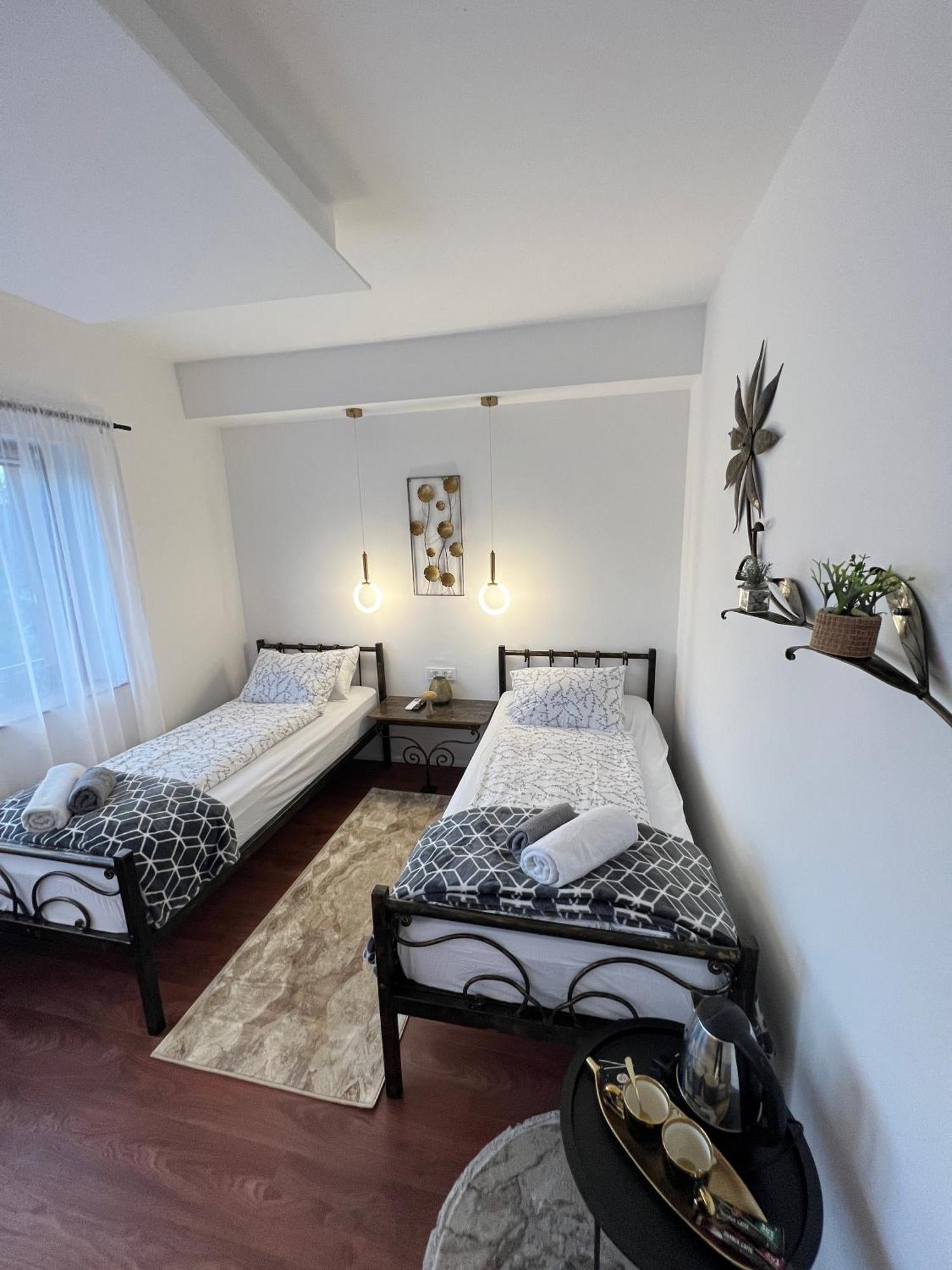 Prenociste-Sobe-Rooms-Aman Bihać エクステリア 写真