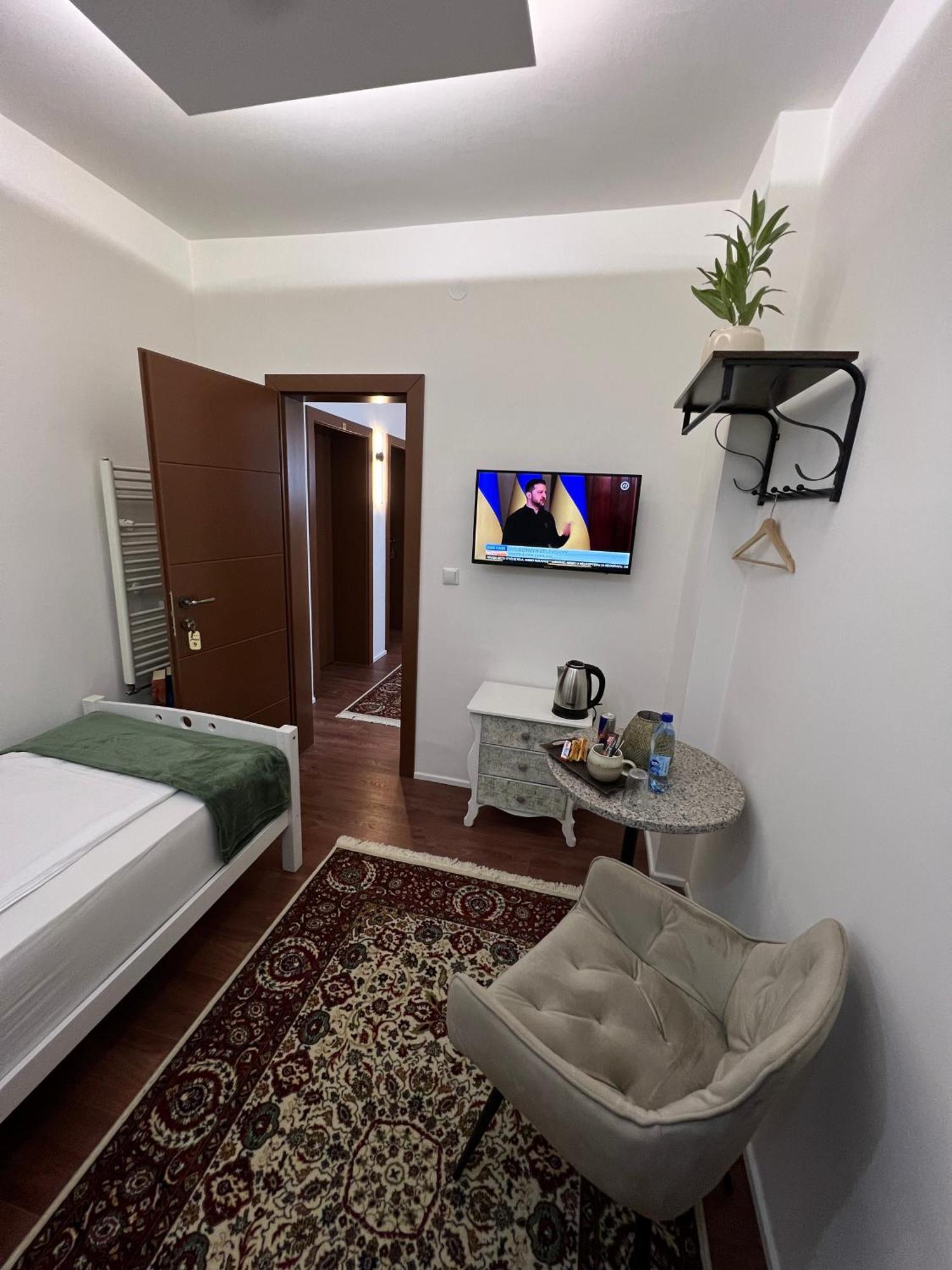 Prenociste-Sobe-Rooms-Aman Bihać エクステリア 写真
