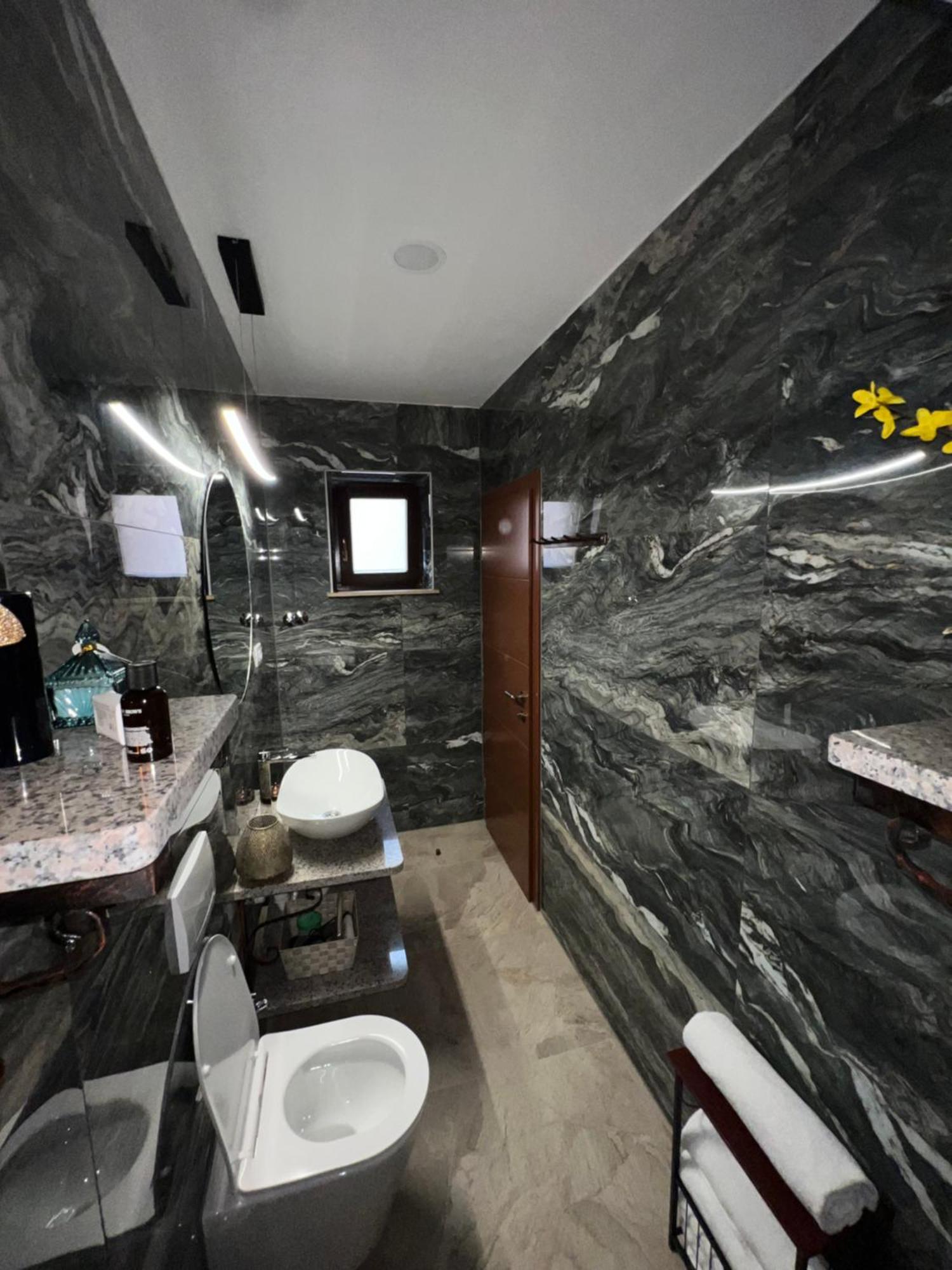 Prenociste-Sobe-Rooms-Aman Bihać エクステリア 写真