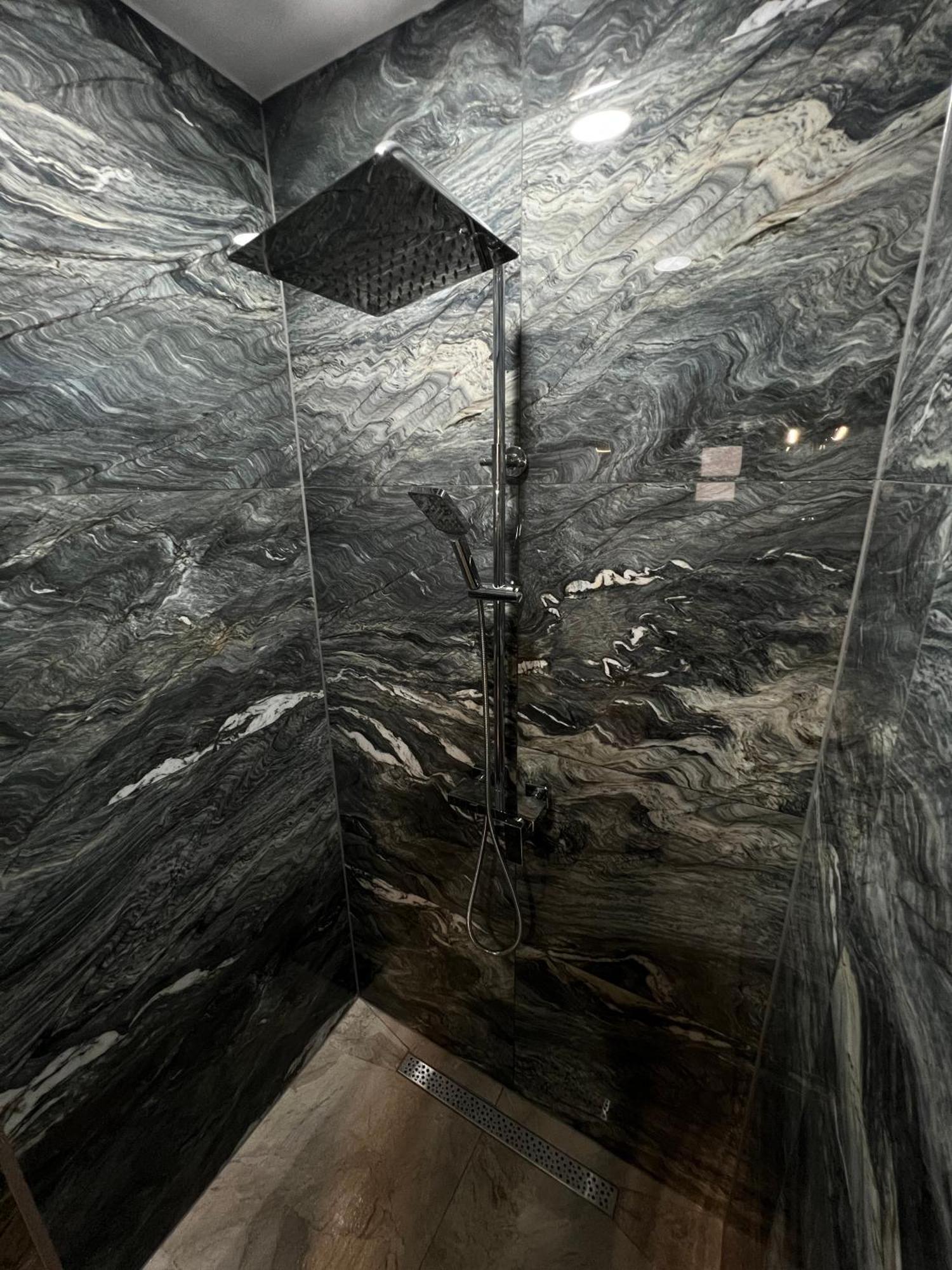 Prenociste-Sobe-Rooms-Aman Bihać エクステリア 写真