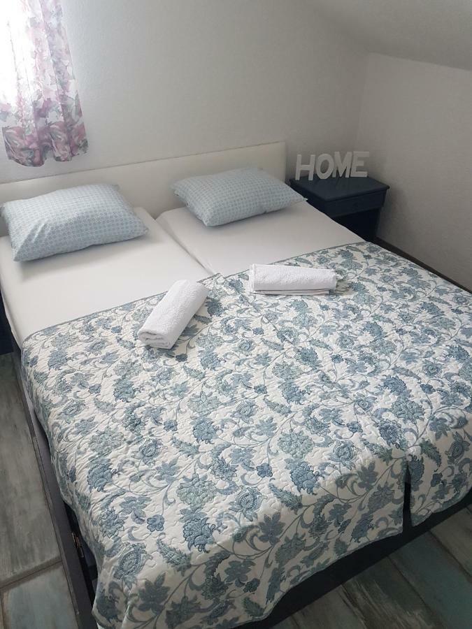 Prenociste-Sobe-Rooms-Aman Bihać エクステリア 写真
