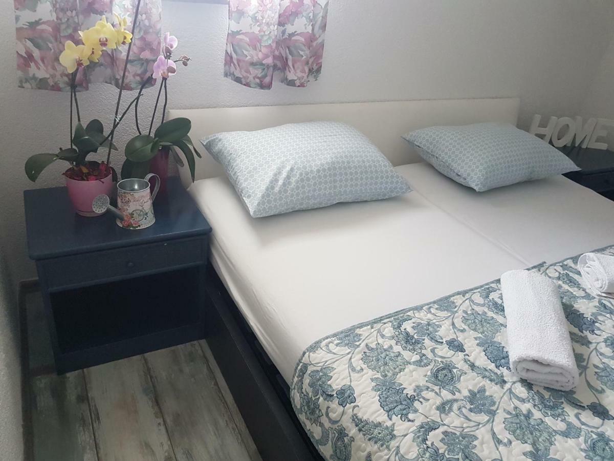 Prenociste-Sobe-Rooms-Aman Bihać エクステリア 写真