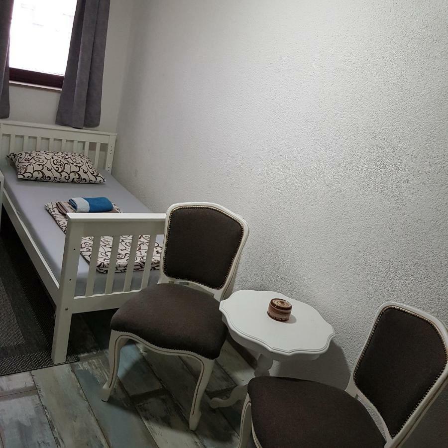 Prenociste-Sobe-Rooms-Aman Bihać エクステリア 写真